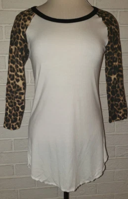Camiseta Top Mujer Rue 21 Blanco Leopardo Manga 3/4 Talla XS Foto 1 de 3