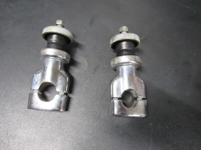 2000 00 Suzuki Intruder VL1500 abrazaderas de manillar elevadores Foto 1 de 3