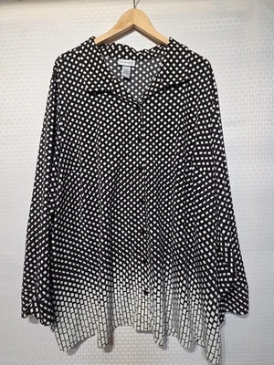 Catherines Talla Grande 3X 26/28W Negro Blanco Geométrico Ombre Botón Delantero... Foto 1 de 4