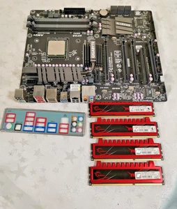 GIGABYTE GA-990FXA-UD3 HT3.0 Socket AM3+ Motherboard/AMD CPU 4.0/16GB RAM BUNDLE - Picture 1 of 15