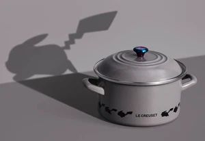 Le Creuset Pokémon EOS Casseruola, 20cm Grigio Scuro 3.7L Limited Nuova - Foto 1 di 5