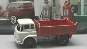 matchbox LESNEY England  #  3 Bedford 7  1/2 ton tipper  0630 - Picture 1 of 3
