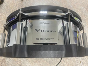 Roland PD-140DS Digital V-Pad Snare Drum 14" - Picture 1 of 5