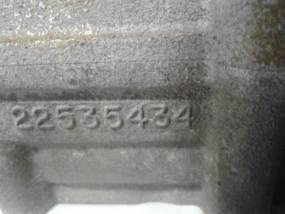 Cylinder Head 4-138 2.3L VIN D 8th Digit Fits 87-89 CALAIS 597409 - Image 1 of 4