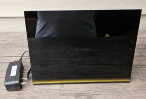 Netgear R6300 WIFI ROUTER A1 - Picture 1 of 3