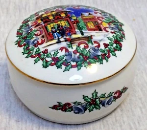 Heritage House Music Box Melodies of Christmas Silver Bells round 1992 - Picture 1 of 1