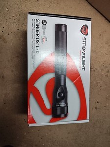 Streamlight stinger DS LED flashlight with charger