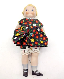"Muñeca niña sopa Campbell 1981 vintage 6"" vestido floral flores rara difícil de encontrar" - Imagen 1 de 6