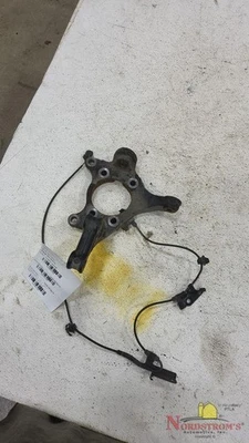 Toyota RAV4 2011 husillo delantero nudillo izquierdo Foto 1 de 4