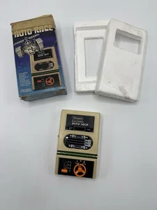 Sears Electronic Auto Race gioco portatile con scatola originale testato funziona vedi video - Foto 1 di 21