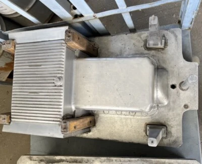 Herramientas para cárter de aceite de aluminio fundido COBRA Shelby & Mustang 385, 429, 460 Big Block V8 Foto 1 de 4