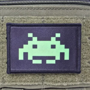 Space Invader Morale Patch Tattico Esercito Militare USA Bandiera Gancio e Anello 3x2 - Foto 1 di 8