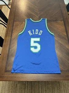 Vintage 90s Champion Jason Kidd #5 Dallas Mavericks Jersey Size 40 NBA - Picture 1 of 7