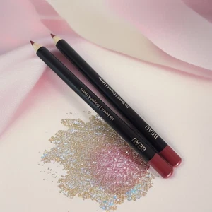 2er Pack) Laritzy Cosmetics Lippenstift Farbton: BEAU - je 1 g/0,037 Unzen AUTHENTISCH - Bild 1 von 11