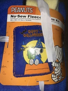 Halloween Peanuts Snoopy Great Pumpkin Charlie Brown Throw Fleece Blanket 2019 - Picture 1 of 3