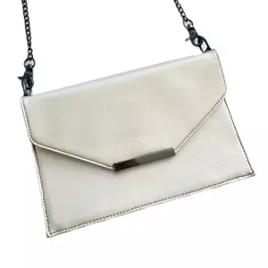 Borsa a tracolla INC International Concepts argento metallizzato patta catena borsa argento - Foto 1 di 9