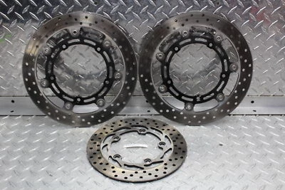 Yamaha FZ6S 2006 rotores de freno delanteros izquierdo derecho y rotor trasero  Foto 1 de 4