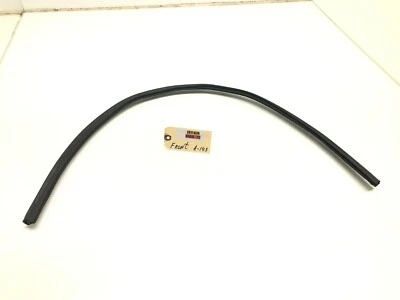 Alfa Romeo Giulia 2017-2019 capó capó trasero sello de resistencia OEM. Foto 1 de 4