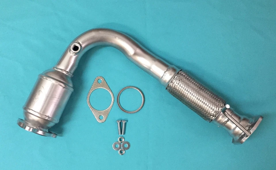 2015-2017 Chevrolet Equinox/ GMC Terrain 2.4L Catalytic Converter (PZEV) Foto 1 de 1