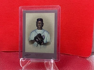 Pedro Martinez 2005 25/40 Donruss Studio Portraits TBT COLOR ROJO SP-45 - Imagen 1 de 2
