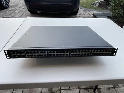 Conmutador de red Brocade ICX6450-48 48 puertos Gigabit Ethernet Foto 1 de 4