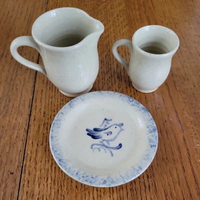 美国女孩 Kirsten 陶器罐,1 个马克杯,盘子 Pleasant Company Rowe AN — 第 1/4 张图片