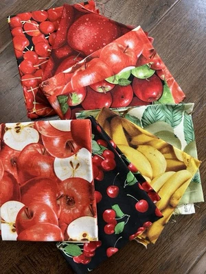 Telas RJR Farmers Market Frutas - Manzanas, Cereza, Plátano - 8 cuartos de grasa - De colección Foto 1 de 4