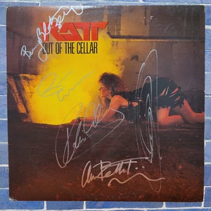 Ratt | signed lp | 5 members | Out Of The Cellar - Picture 1 of 2