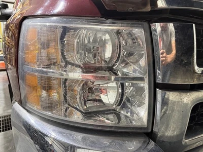 Conjunto de faros derechos Chevrolet Silverado 2500 Pickup 2007-2014 165966 Foto 1 de 4