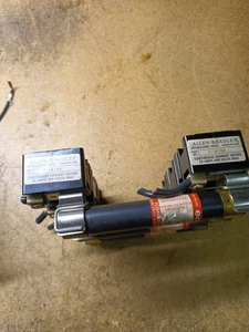ALLEN-BRADLEY Z-38188 FUSE BLOCK W/ (3) Econ ECS 15 - Picture 1 of 2