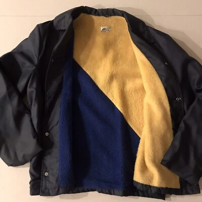 Jaqueta de náilon vintage com isolamento de pele dos anos 70 tamanho XL longa University Michigan Colors - Imagem 1 de 4