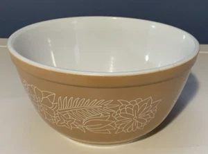 Vintage PYREX 1.5 Qt. Mixing Nesting BOWL - Woodland #402 - Light Bown - EUC - Picture 1 of 4