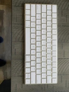 apple keyboard wireless ( Open Box NEVER USED ) - Picture 1 of 3