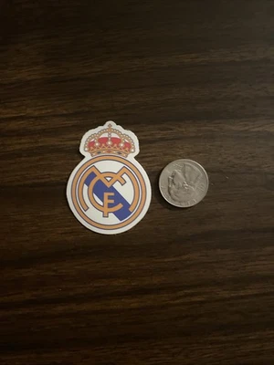 Logotipo del equipo de fútbol Real Madrid 2,5 pulgadas calcomanía premium pegatina La Liga España Fútbol Foto 1 de 2