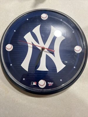 New York Yankees Clock - Image 1 of 2