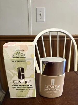 Clinique Even Better Glow Light Reflecting Makeup CN 40 Cream Chamois 30 ml BNIB - Image 1 of 4