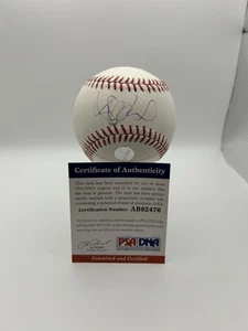 Ichiro Suzuki Signed Baseball PSA Certified Autograph - Picture 1 of 7
