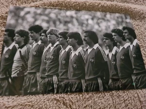 Unikat. Autogramm. Toni Schumacher. 1 FC Köln. Manschaftsfoto. Fußball. DFB.  - Bild 1 von 2