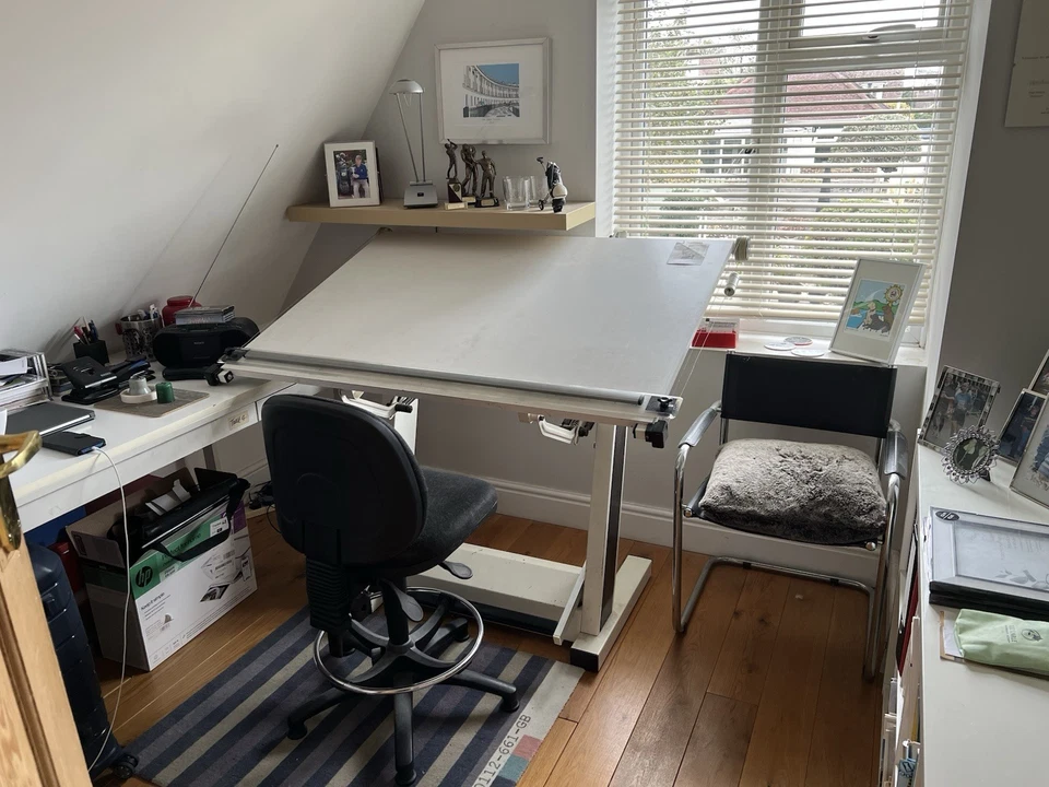 AO drawing board with stand foot release parallel motion and   counter weight - Image 1 of 1