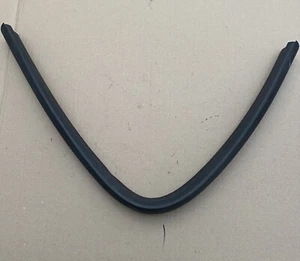 97-04 CORVETTE C5 BATTERY HEAT SHEILD TO HOOD WEATHERSTRIP SEAL 10270456 - Picture 1 of 4