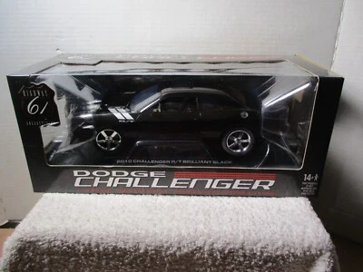 1/18 HIGHWAY 61 BRILLIANT BLACK 2010 DODGE CHALLENGER R/T - Image 1 of 4