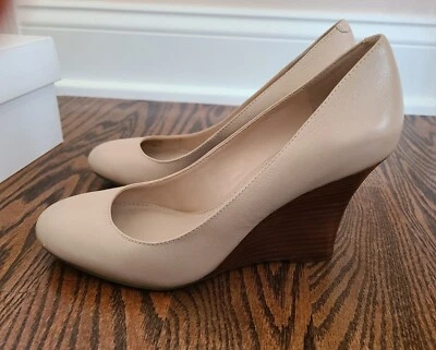 EUC Banana Republic Keeley бежевый кожаный клинья, размер 7, с коробкой - Изображение 1 из 4