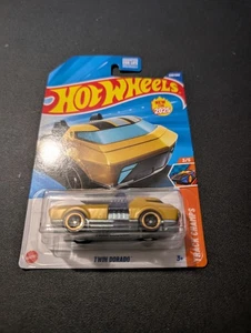 Hot Wheels Track Champs Twin Dorado #228/250 2025 dorado nuevo para 2025 - Imagen 1 de 6