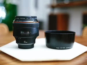 Canon EF 85 mm f/1.2 L Series Lens - Imagen 1 de 4