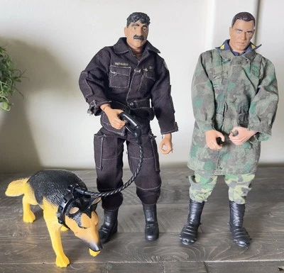 3 juguetes Americas Finest Ultimate Soldier Action Man pastor alemán siglo XXI Foto 1 de 4