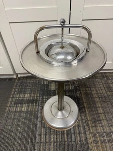 Cenicero de pie cromado de colección de los años 50 "Sputnik" diseño OVNI de la era espacial RARO 26"h 14"w - Imagen 1 de 24