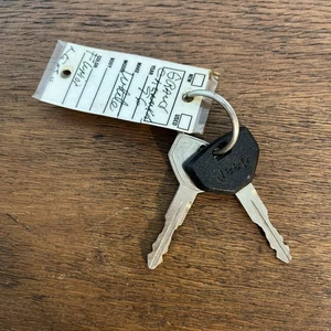 Vintage Set of Automotive Keys Lot of 2 Jeep 1996 Grand Cherokee - Picture 1 of 3