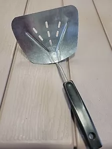 Vintage Foley MPLS Stainless Steel Wide Slotted Curved Spatula Scoop Flipper MCM - Picture 1 of 2