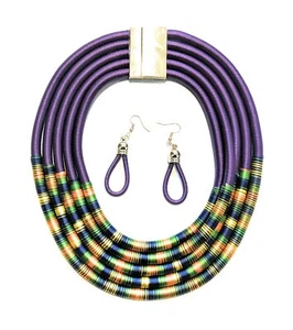 Collana girocollo dichiarazione corda e orecchini abbinati viola - Foto 1 di 8