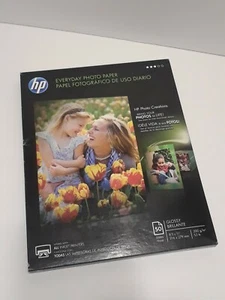 Papel fotográfico diario HP brillante 8 1/2 x 11, 47 hojas/paquete CAJA ABIERTA estacionario - Imagen 1 de 8